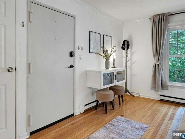 condo with 2 bedroom, Montclair NJ ES105832158