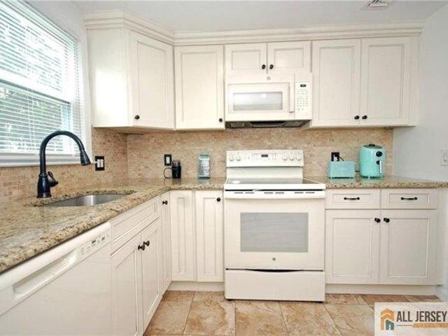 condo with 2 bedroom, Monroe NJ ES105276559