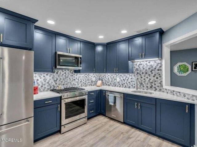 condo with 2 bedroom, Morganville NJ ES103621504