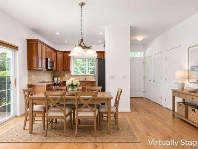 condo with 2 bedroom, Mount Sinai NY ES105293831