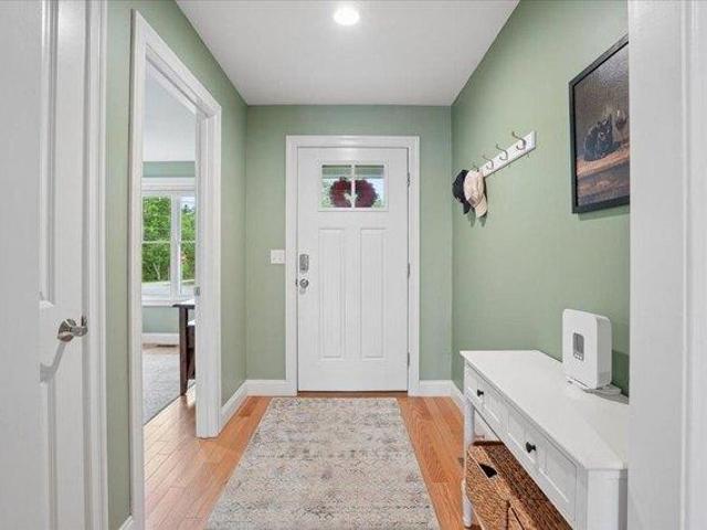 condo with 2 bedroom, Nashua NH ES105400753