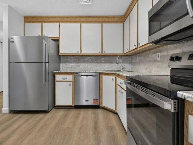 condo with 2 bedroom, Nashua NH ES105549087