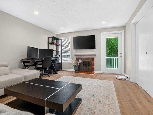 condo with 2 bedroom, Natick MA ES105416921