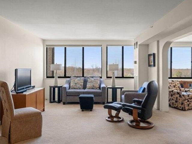 condo with 2 bedroom, Newton MA ES105417328