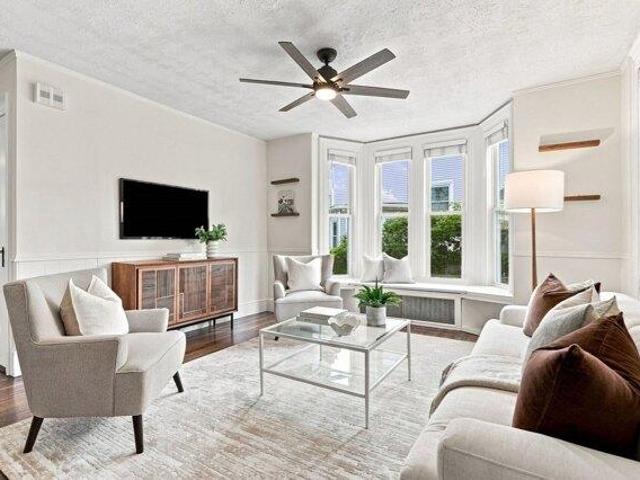 condo with 2 bedroom, Newton MA ES105651219