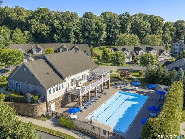 condo with 2 bedroom, Newtown CT ES105516401