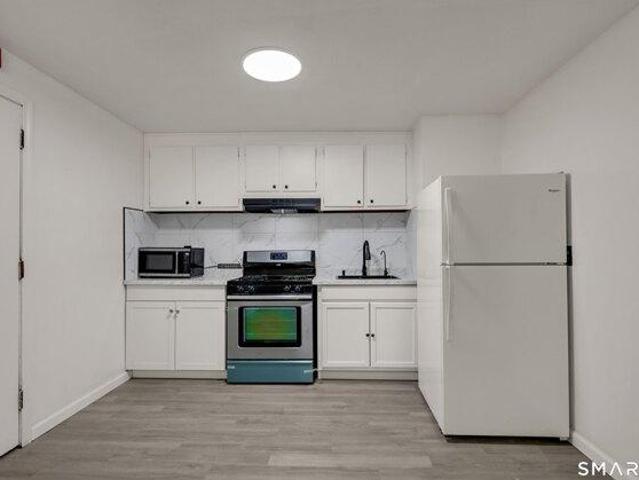condo with 2 bedroom, New Britain CT ES105532932