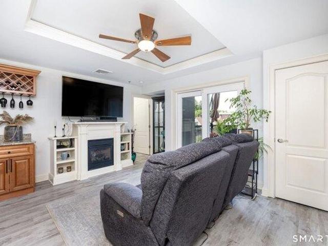 condo with 2 bedroom, New London CT ES105402039