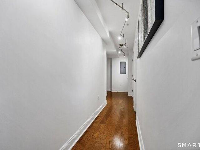 condo with 2 bedroom, New London CT ES105493262