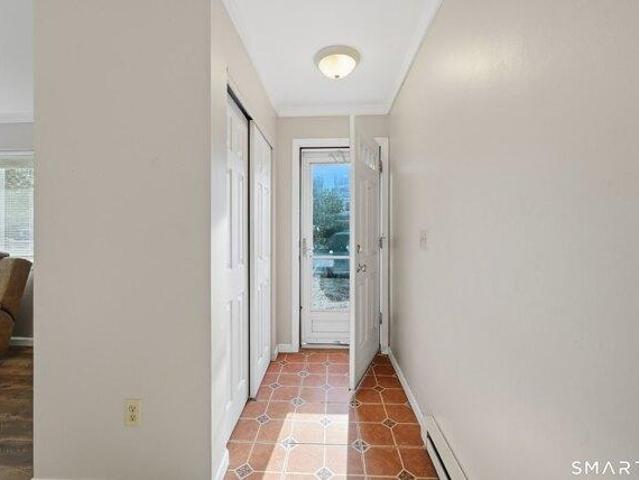 condo with 2 bedroom, New Milford CT ES105478758