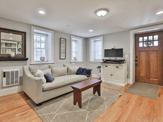 condo with 2 bedroom, Newburyport MA ES105387103