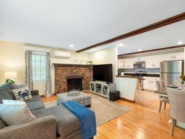 condo with 2 bedroom, Newburyport MA ES105440294