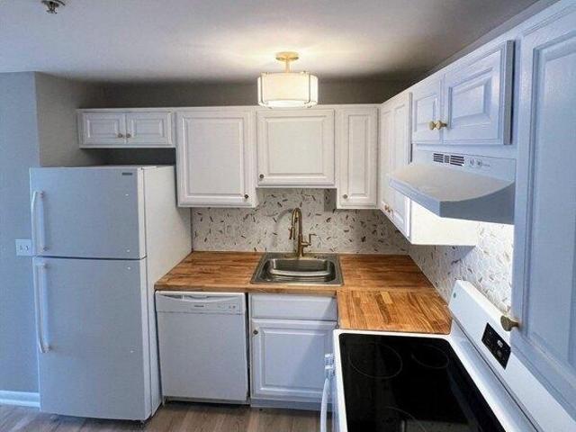 condo with 2 bedroom, Newburyport MA ES105400882