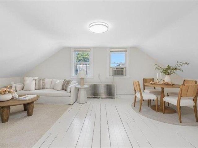 condo with 2 bedroom, Newport RI ES105400678