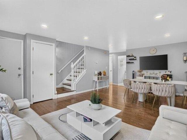 condo with 2 bedroom, North Andover MA ES105493333