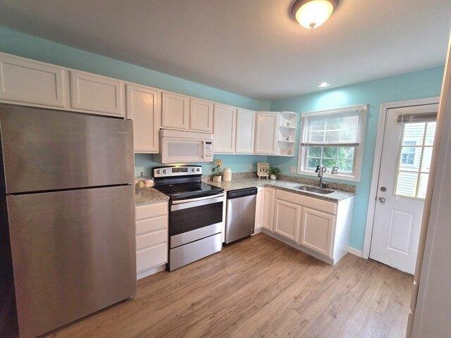 condo with 2 bedroom, North Attleboro MA ES105404380