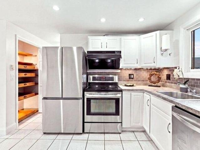 condo with 2 bedroom, North Attleboro MA ES105416402