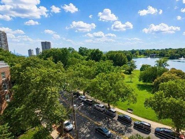 condo with 2 bedroom, North Bergen NJ ES105632580