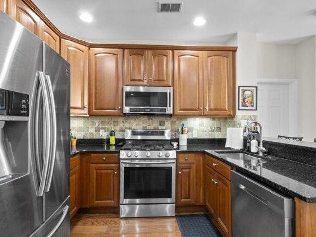 condo with 2 bedroom, North Bergen NJ ES105633384