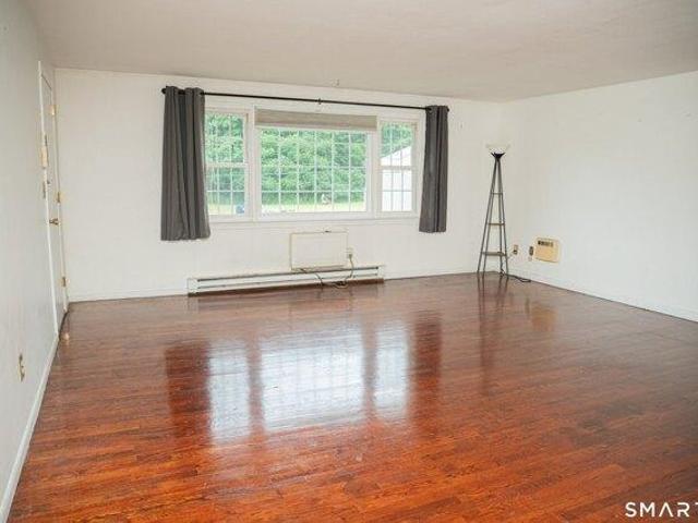 condo with 2 bedroom, North Branford CT ES104511079