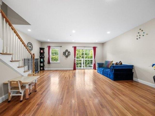 condo with 2 bedroom, North Reading MA ES105366224