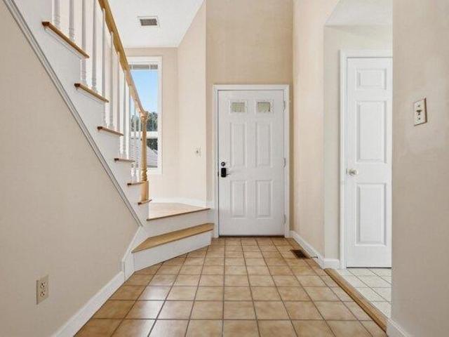 condo with 2 bedroom, North Reading MA ES105535004