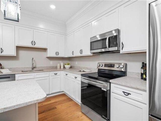 condo with 2 bedroom, North Smithfield RI ES105771386