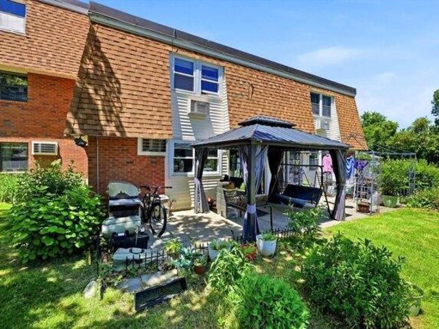 condo with 2 bedroom, Northampton MA ES104478663