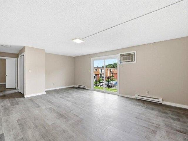 condo with 2 bedroom, Northampton MA ES104606512
