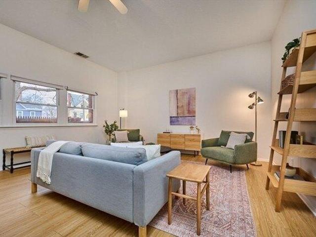 condo with 2 bedroom, Northampton MA ES105352068