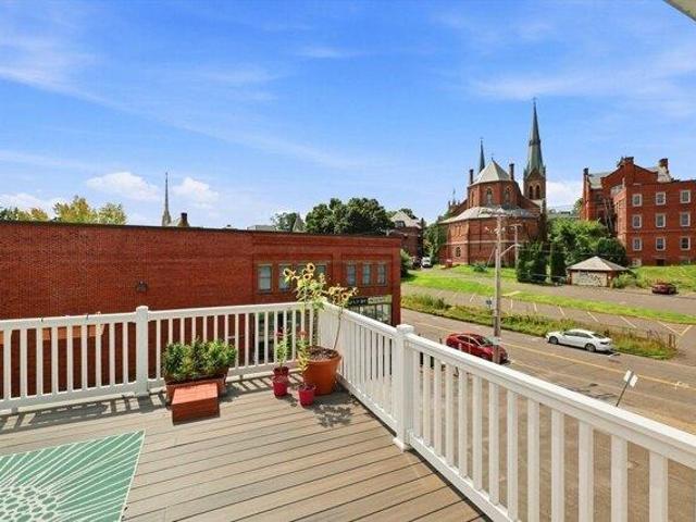 condo with 2 bedroom, Northampton MA ES105352726