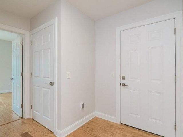 condo with 2 bedroom, Northampton MA ES105475214