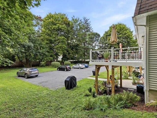 condo with 2 bedroom, Northampton MA ES105579361
