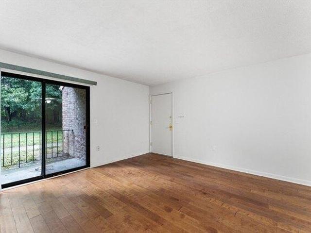 condo with 2 bedroom, Northborough MA DS104329508