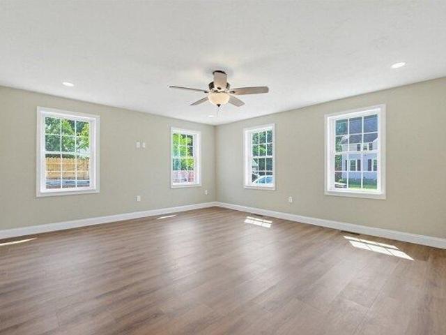 condo with 2 bedroom, Northbridge MA ES105292625