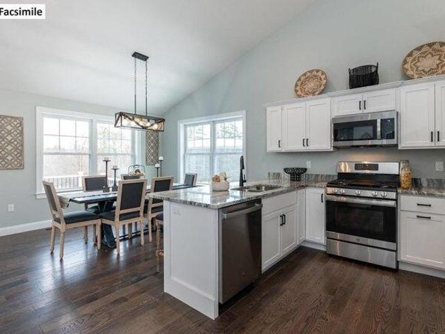 condo with 2 bedroom, Northfield NH ES105496980