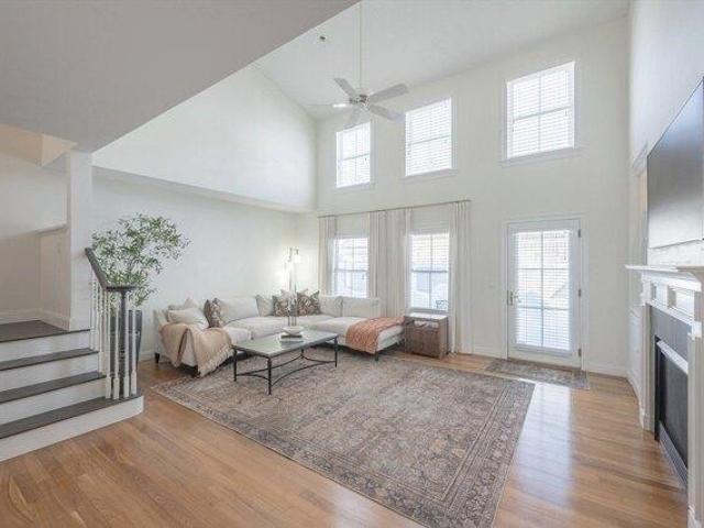 condo with 2 bedroom, Norton MA ES105613548