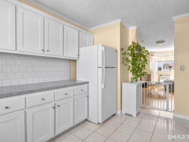 condo with 2 bedroom, Norwalk CT ES105552341