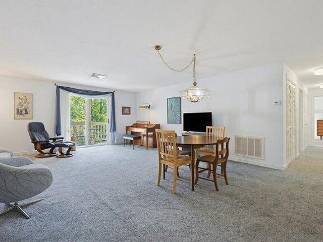 condo with 2 bedroom, Norwood MA ES105630969