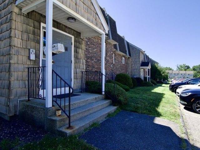 condo with 2 bedroom, Palmer MA ES105679738