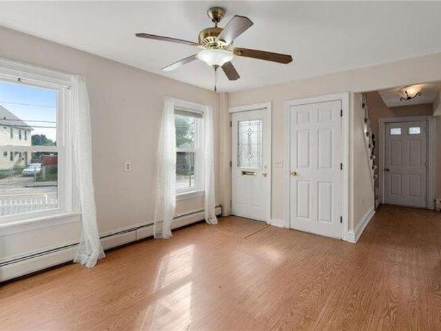 condo with 2 bedroom, Pawtucket RI ES105537632