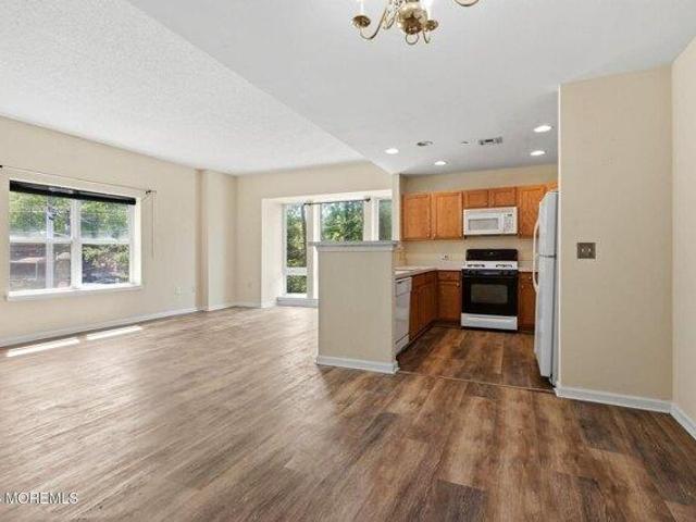 condo with 2 bedroom, Perth Amboy NJ ES105277939