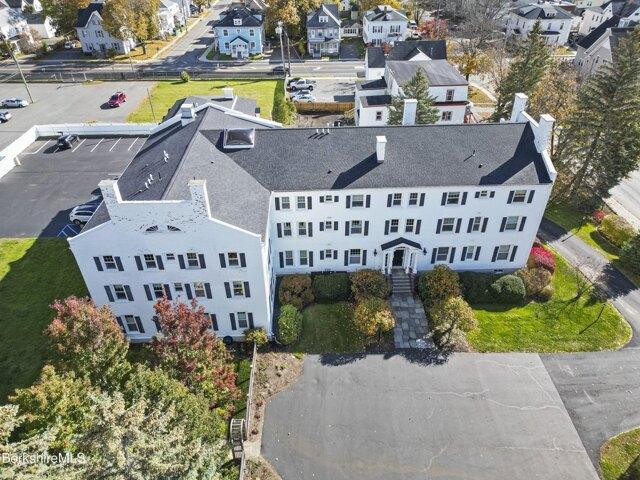condo with 2 bedroom, Pittsfield MA ES105255742