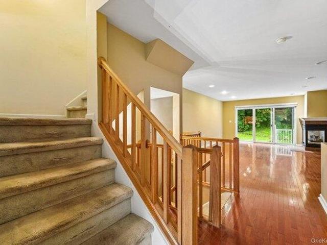 condo with 2 bedroom, Pomona NY ES105290763