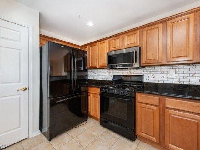 condo with 2 bedroom, Pompton Lakes NJ ES105277997