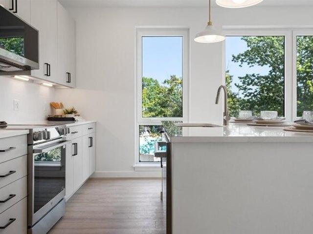condo with 2 bedroom, Portsmouth NH ES105475169