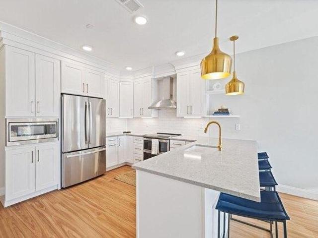 condo with 2 bedroom, Portsmouth NH ES105589414