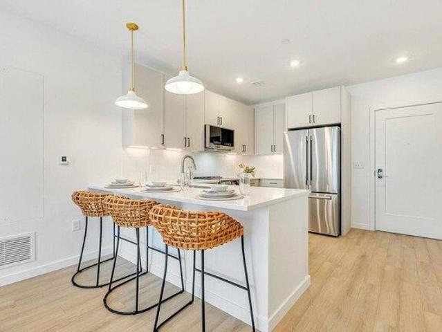 condo with 2 bedroom, Portsmouth NH ES105589929