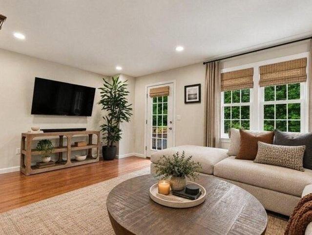 condo with 2 bedroom, Plainville MA ES105578222