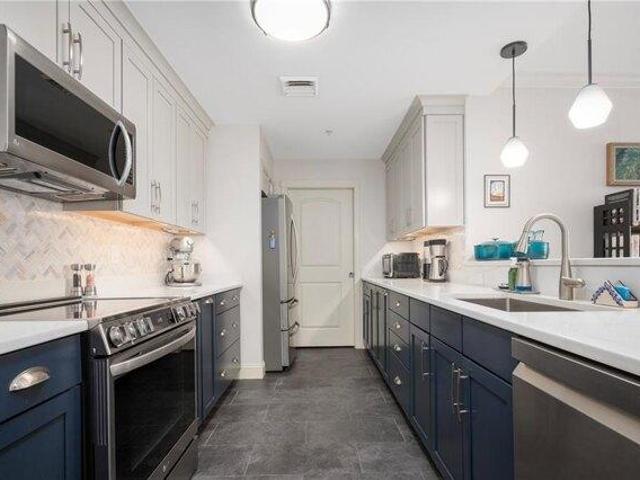 condo with 2 bedroom, Providence RI ES104830958